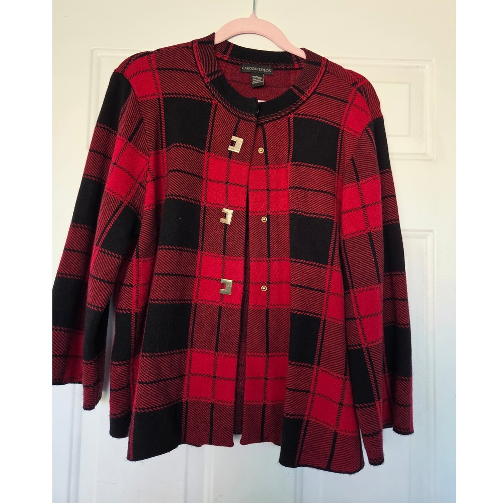 Carolyn Taylor Womens XL Red Black Plaid Cardigan Gold Clasp Knit Sweater